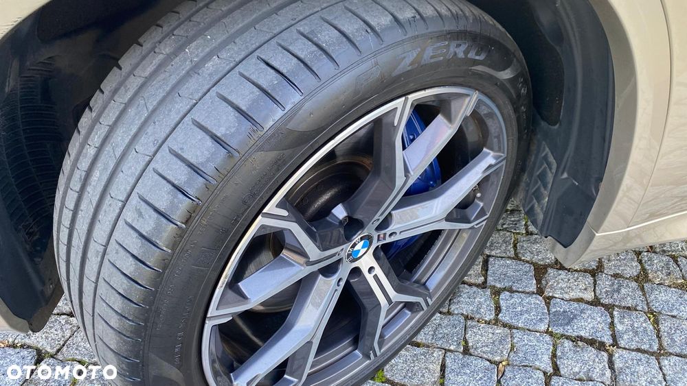 BMW X5 xDrive40i - 12