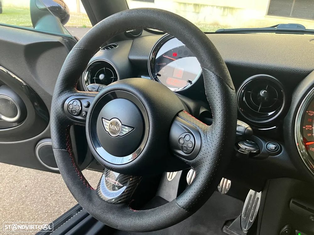 MINI 3 Portas John Cooper Works - 16
