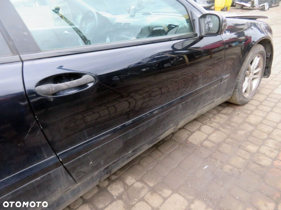 DRZWI PRZEDNIE PRAWE C-KLASA W203 COUPE 768 A2037200605 CZARNY MERCEDES 2000-2007 - 2