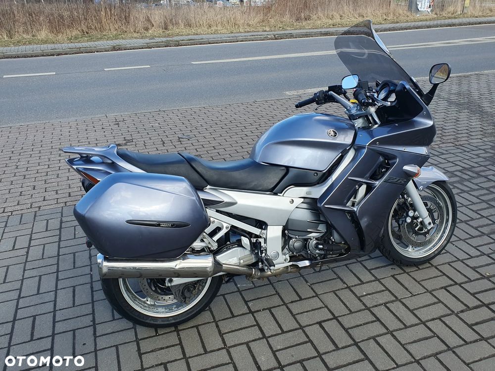 Yamaha FJR - 11