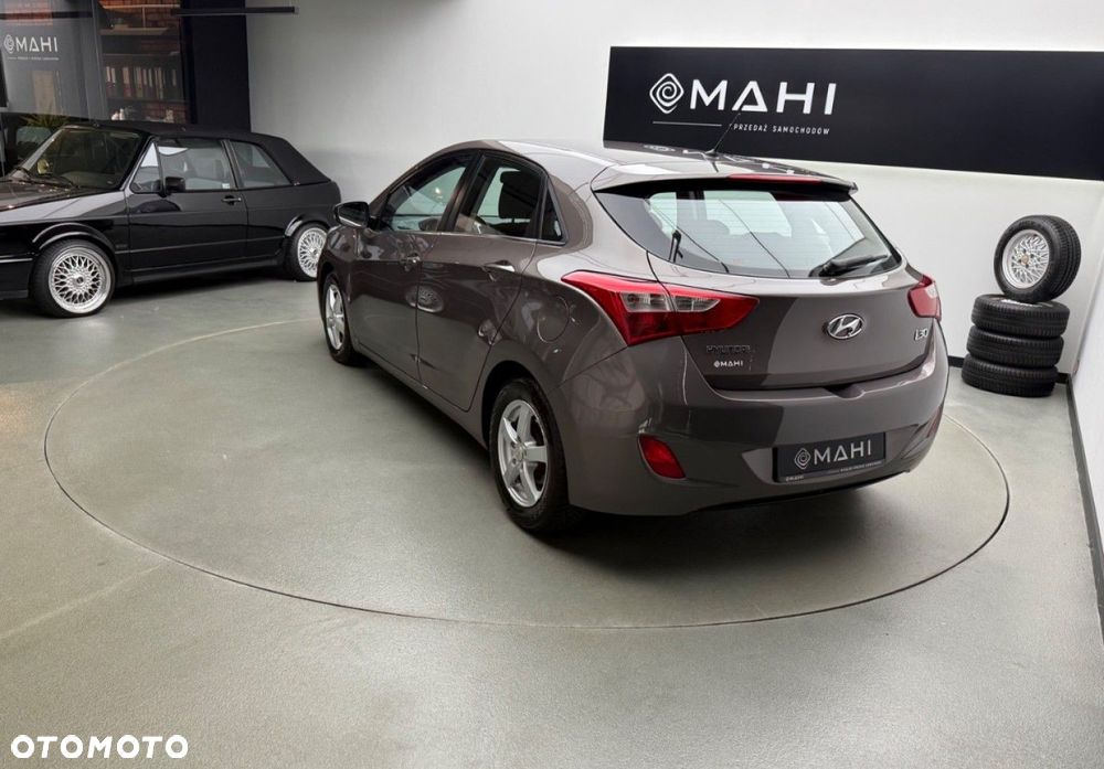 Hyundai i30 1.6 CRDI Trend - 10