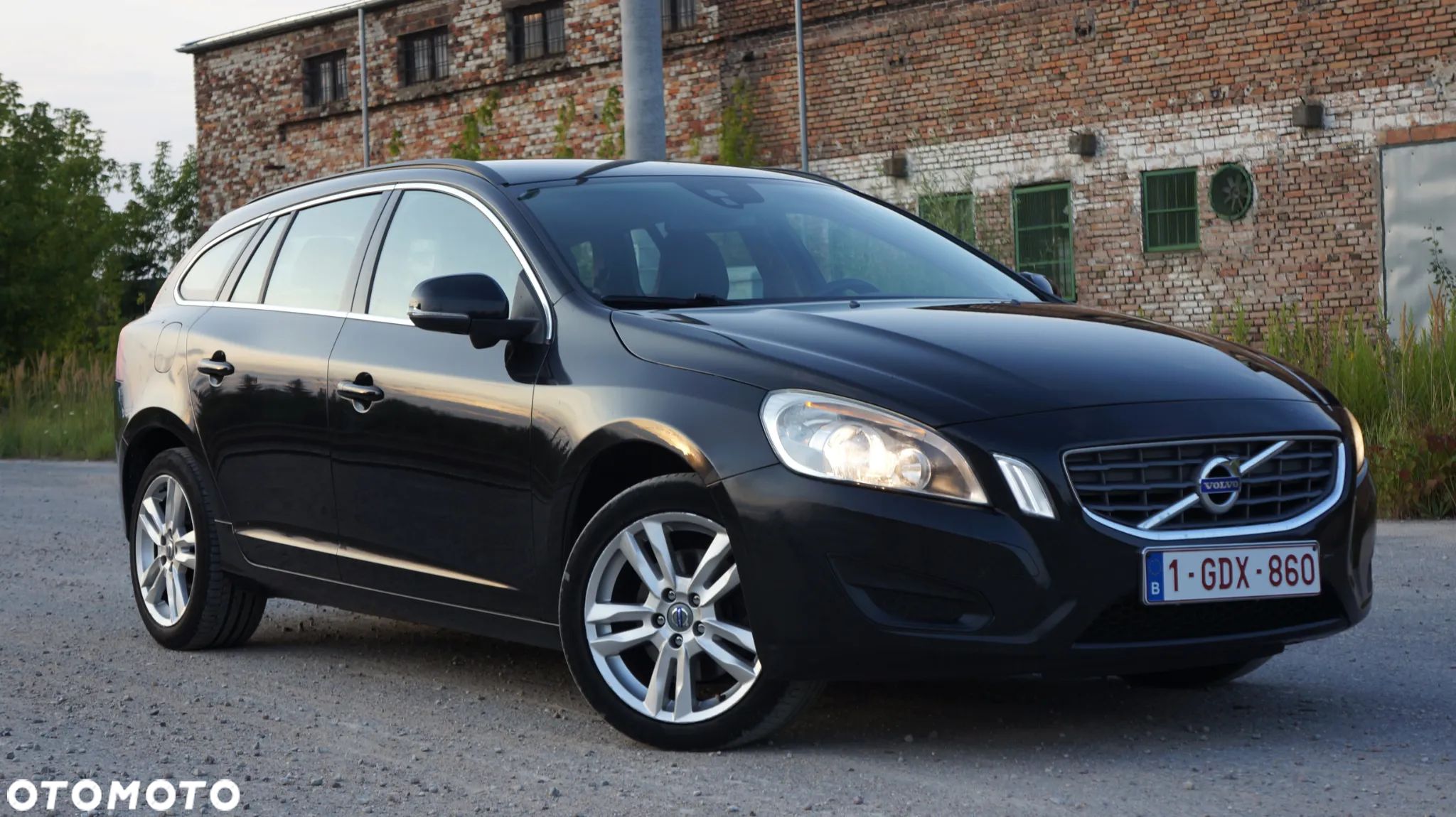 Volvo V60 D2 Momentum - 1