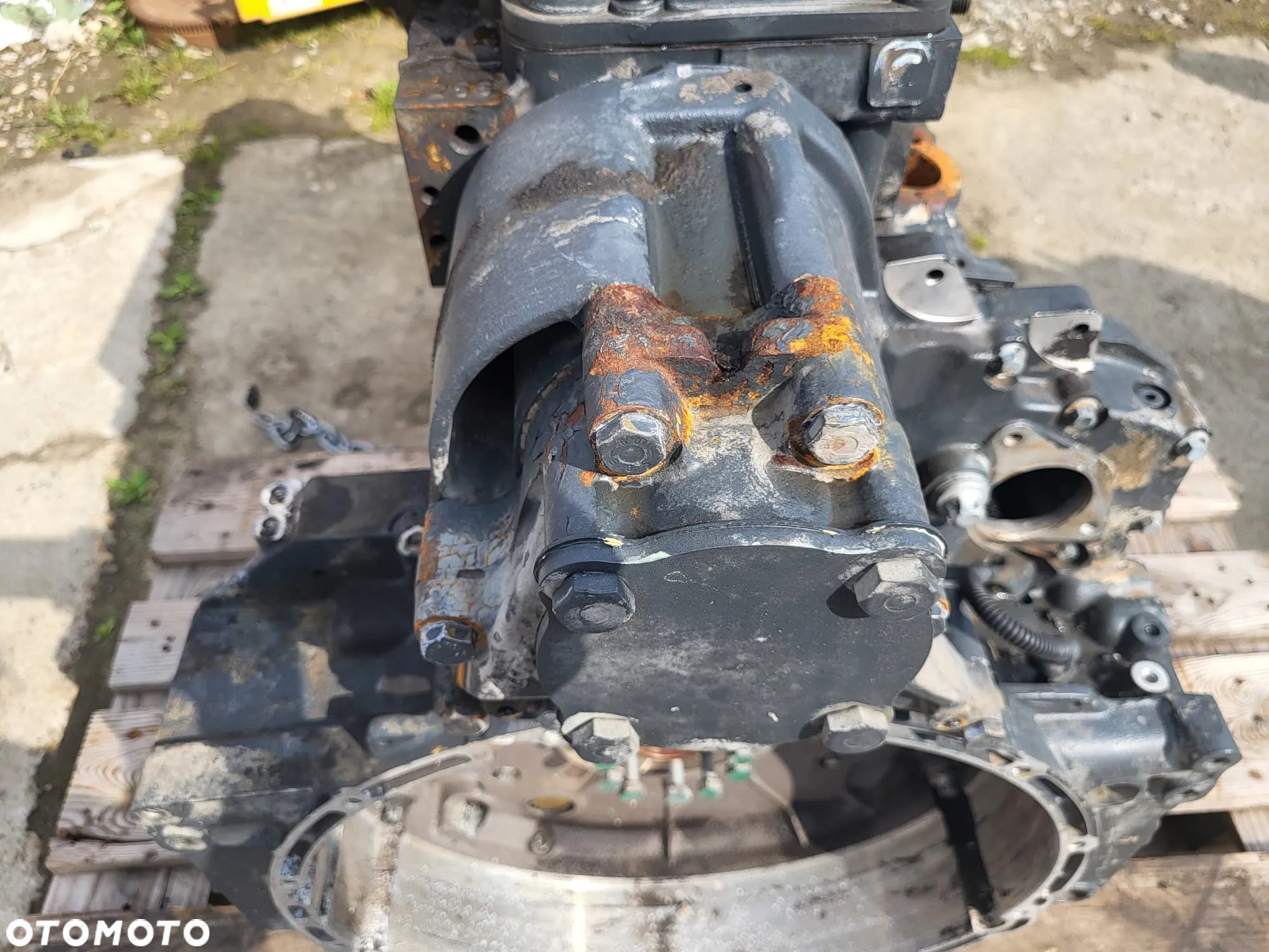 głowica RENAULT DXI VOLVO silnik słupek EURO4 - 7