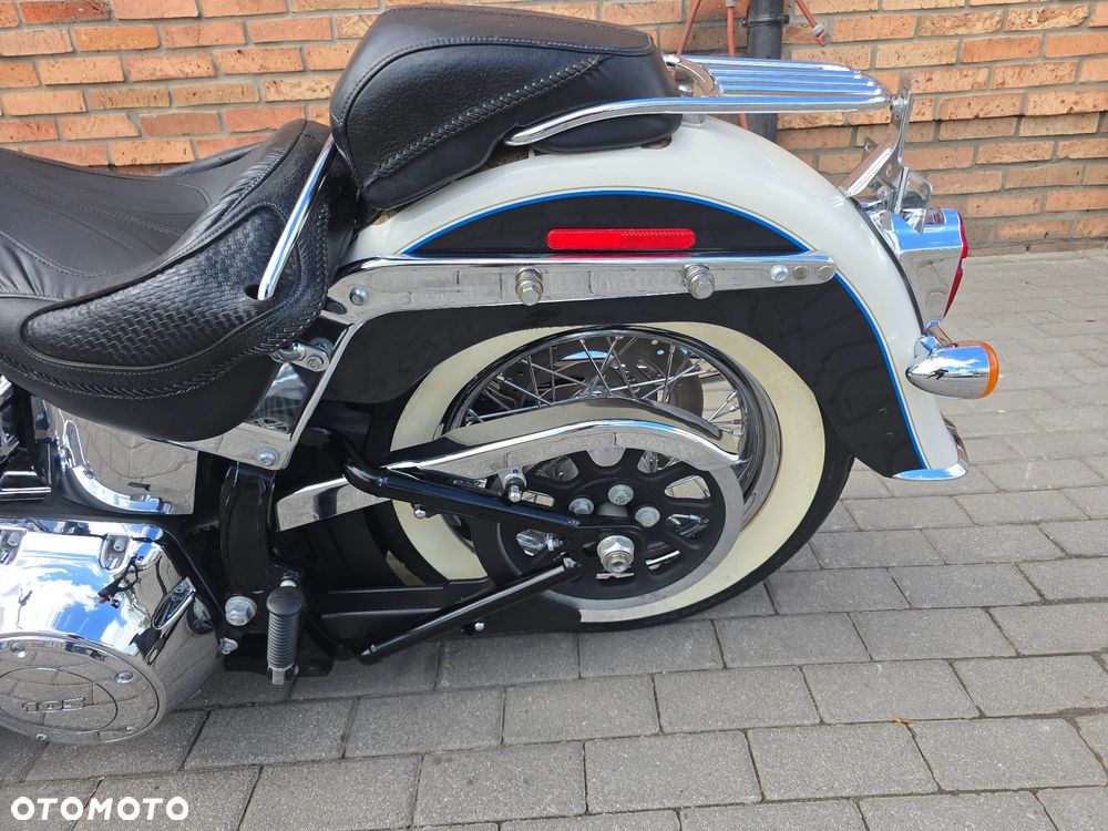 Harley-Davidson Softail Deluxe - 17