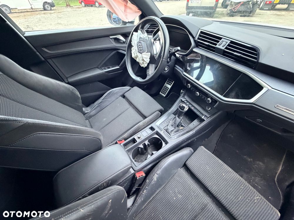 Audi Q3 45 TFSIe S tronic S line - 30