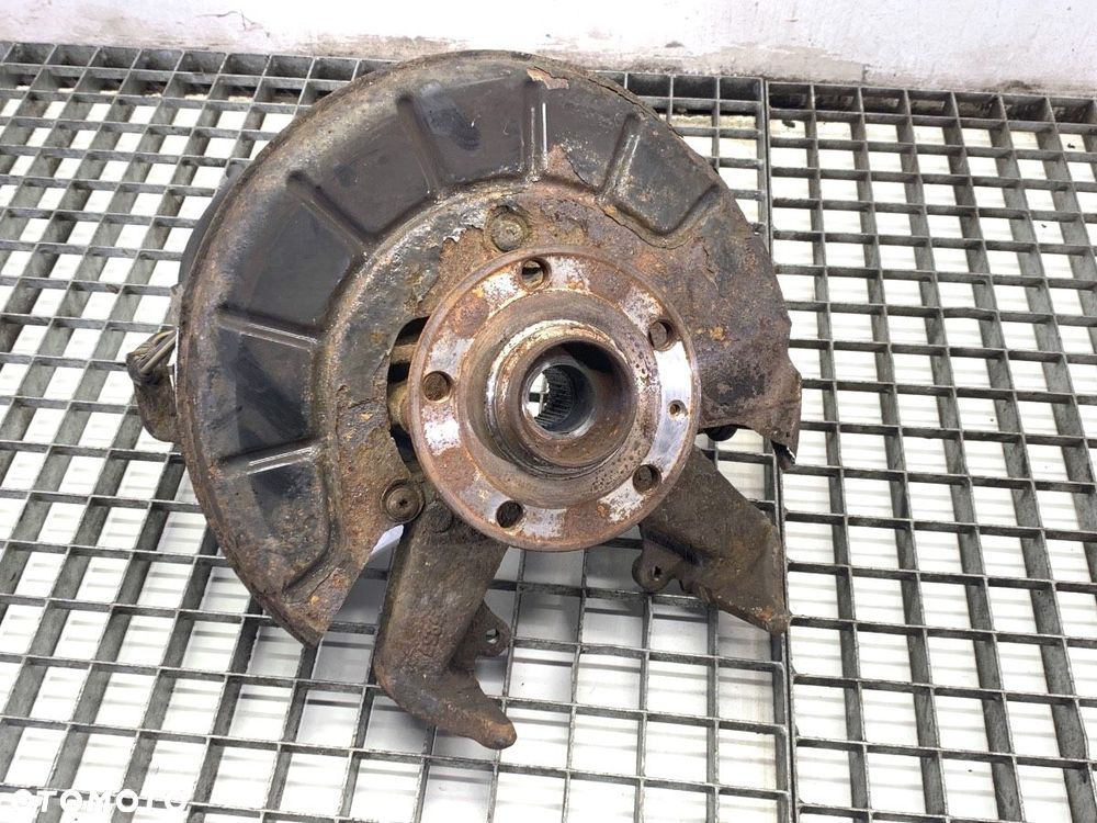 ZWROTNICA LEWY PRZÓD  SKODA YETI (5L) 2009 - 2017 1.4 TSI 90 kW [122 KM] benzyna 2010 - 2015 - 1