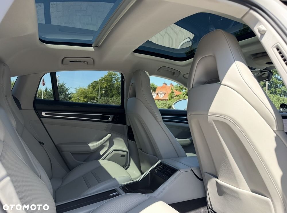 Porsche Panamera 4 - 18