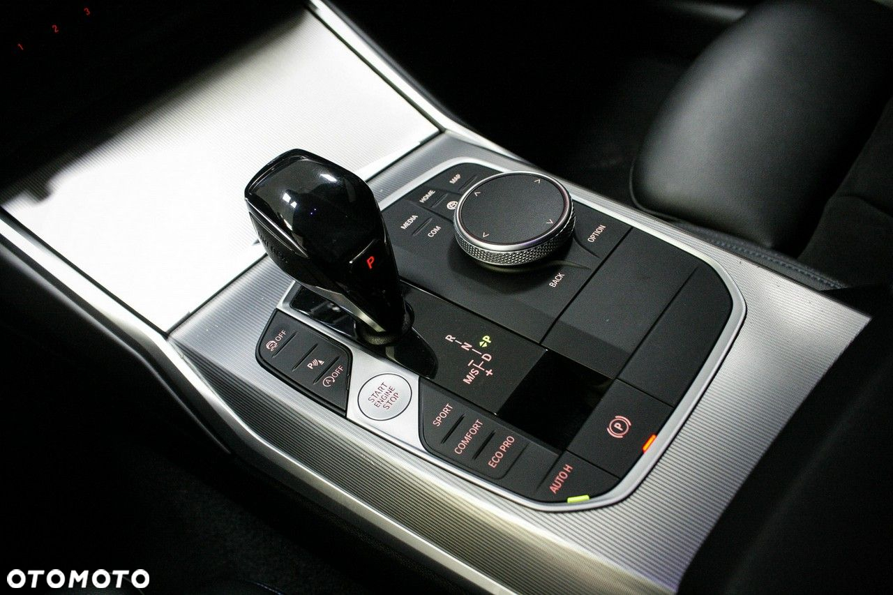 BMW Seria 3 - 22