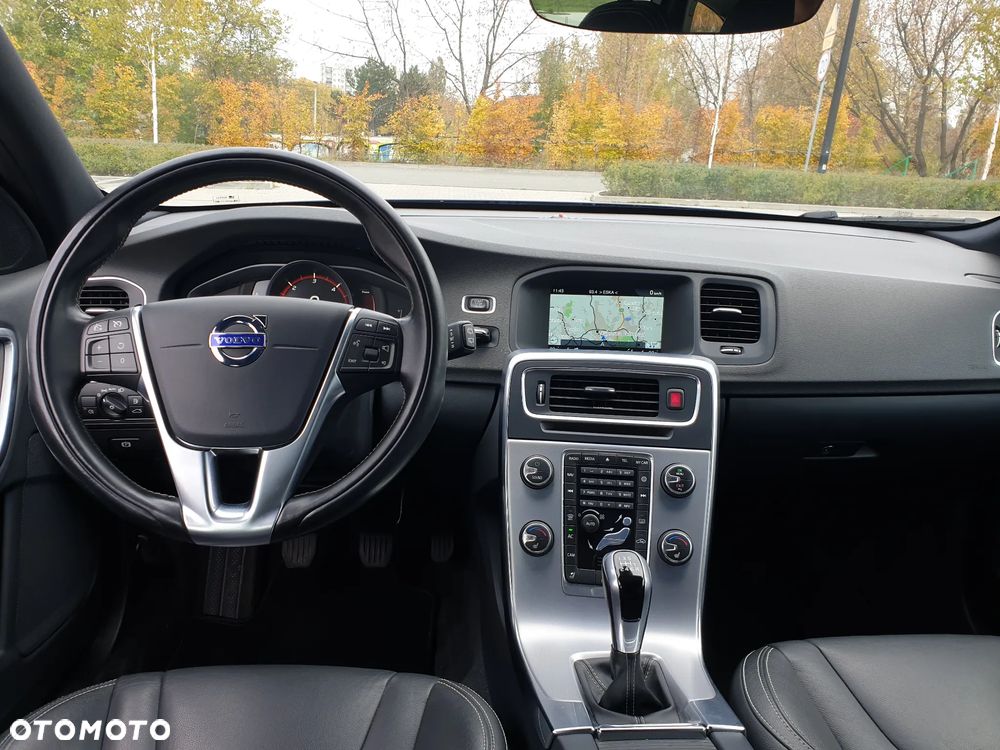 Volvo V60 D4 Summum - 5
