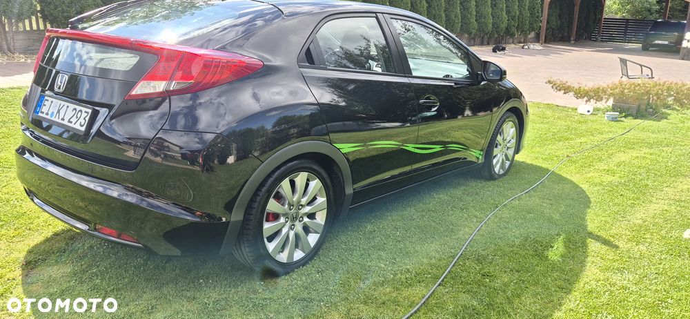 Honda Civic 1.8 i-VTEC Sport Black Edition - 5