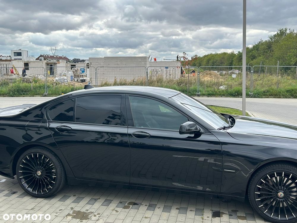 BMW Seria 7 750i - 19