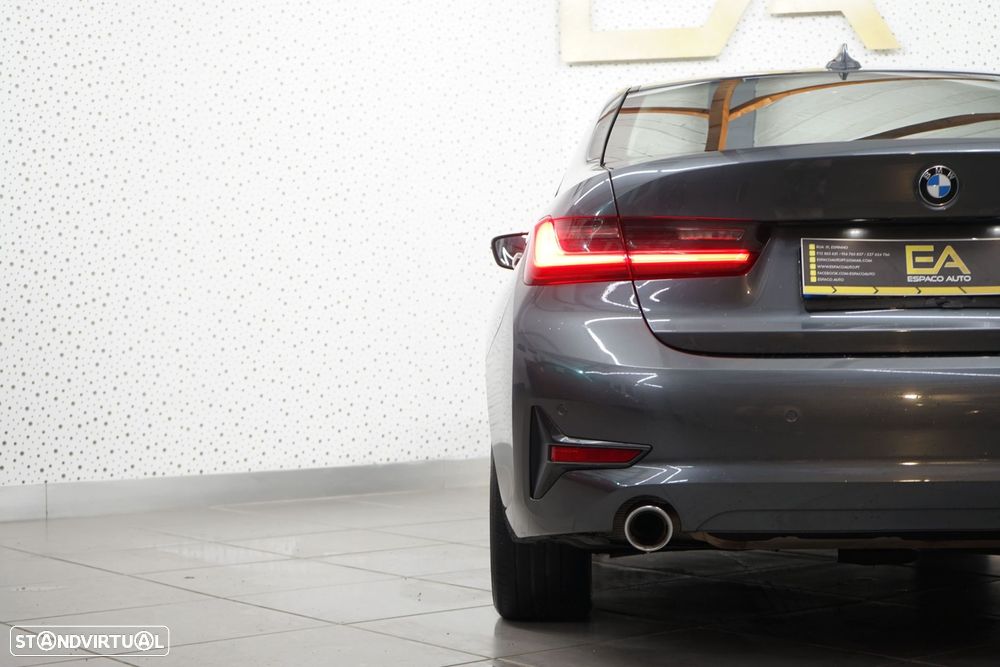 BMW 330 e Aut. Sport Line - 7