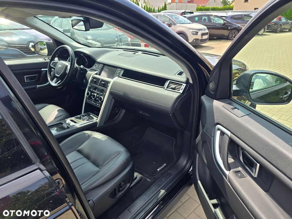 Land Rover Discovery Sport - 11