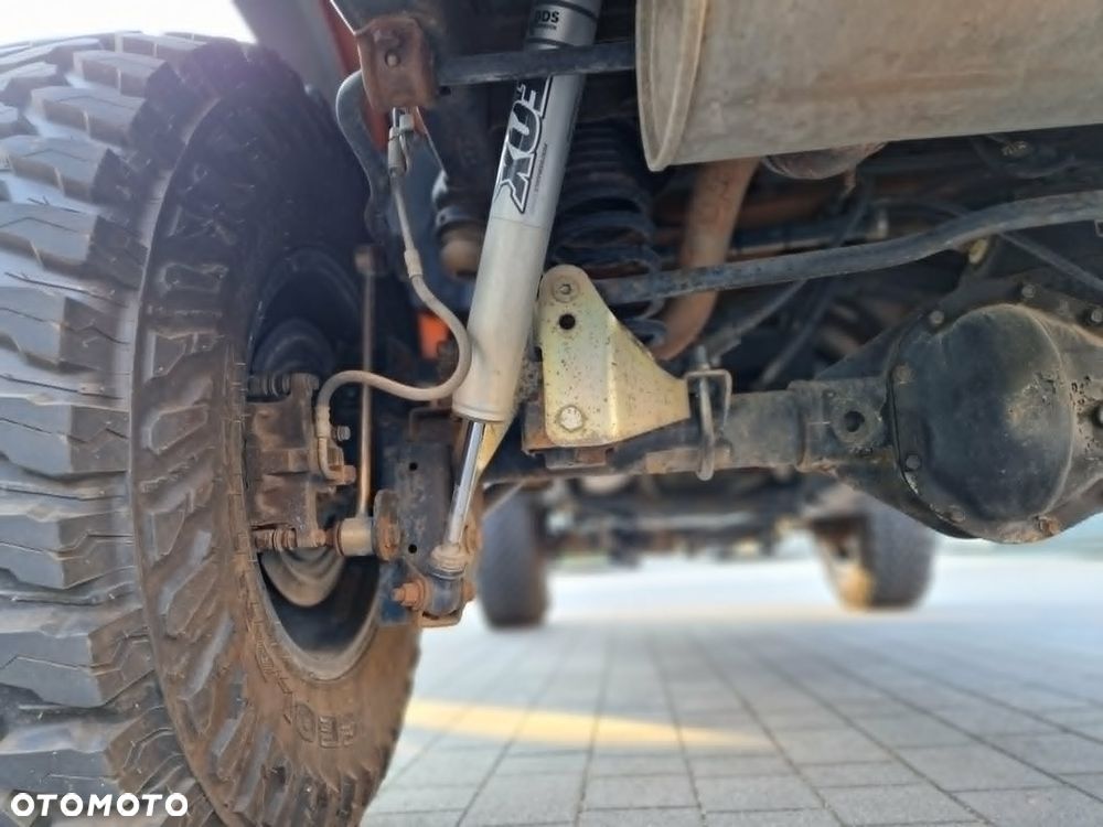 Jeep Wrangler - 10