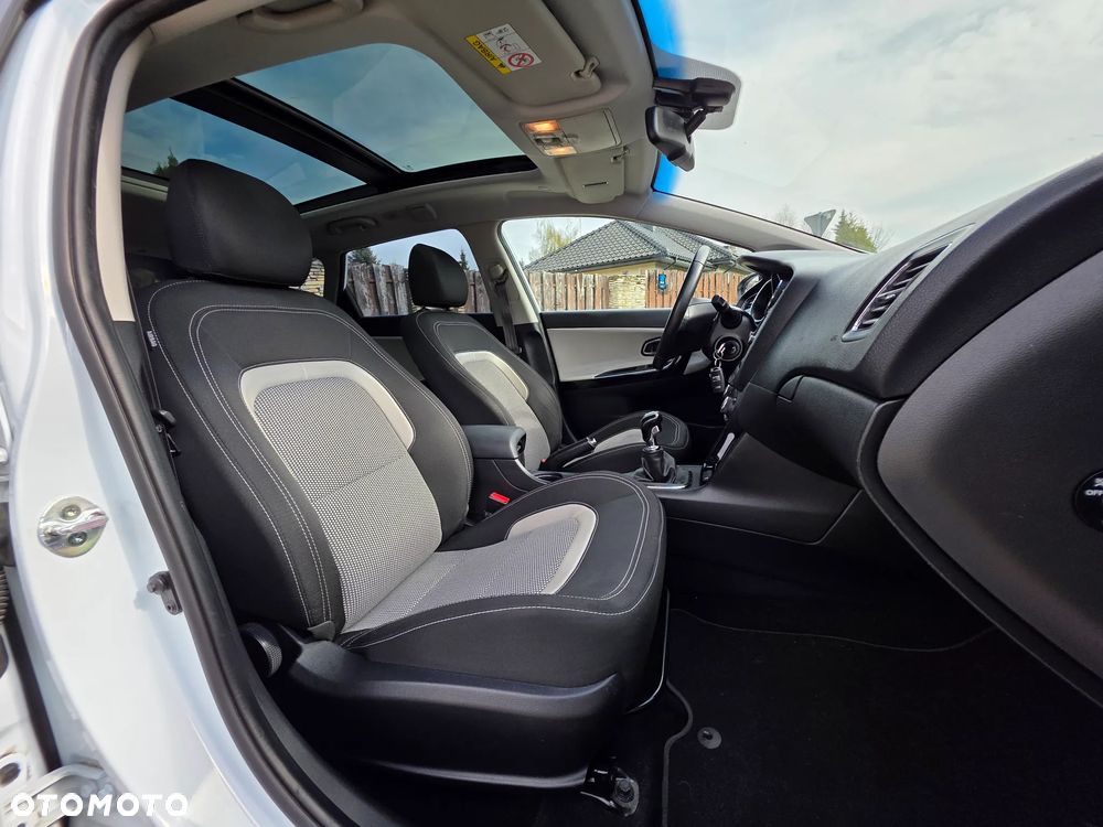 Kia Ceed 1.6 GDI Fifa World Cup Edition - 25