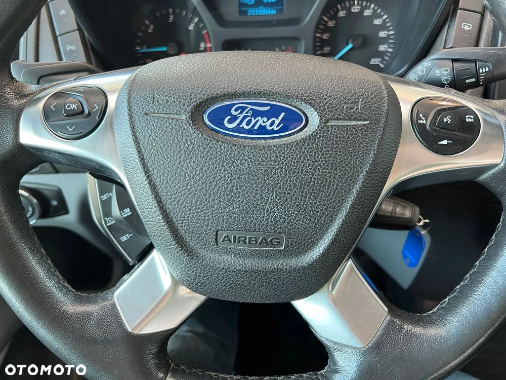 Ford Transit 350 Combi 2.2 TDCi Manual / BEZWYPADKOWY / GWARANCJA / 9 MIEJSC / SERWISOWANY / 1WŁ. / ORYGINALNY PRZEBIEG / RAMPA DLA INWALIDÓW - 25