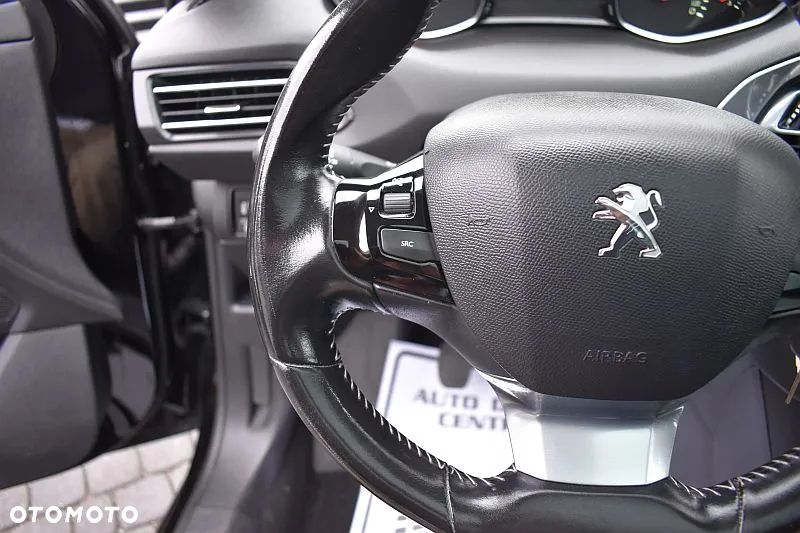Peugeot 308 SW 1.6 BlueHDi Allure S&S - 17