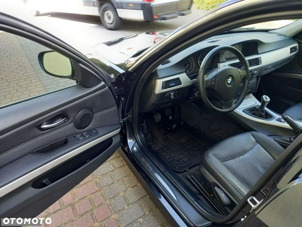 BMW Seria 3 - 27