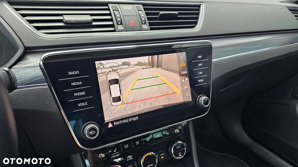 Skoda Superb 2.0 TSI Style DSG - 27