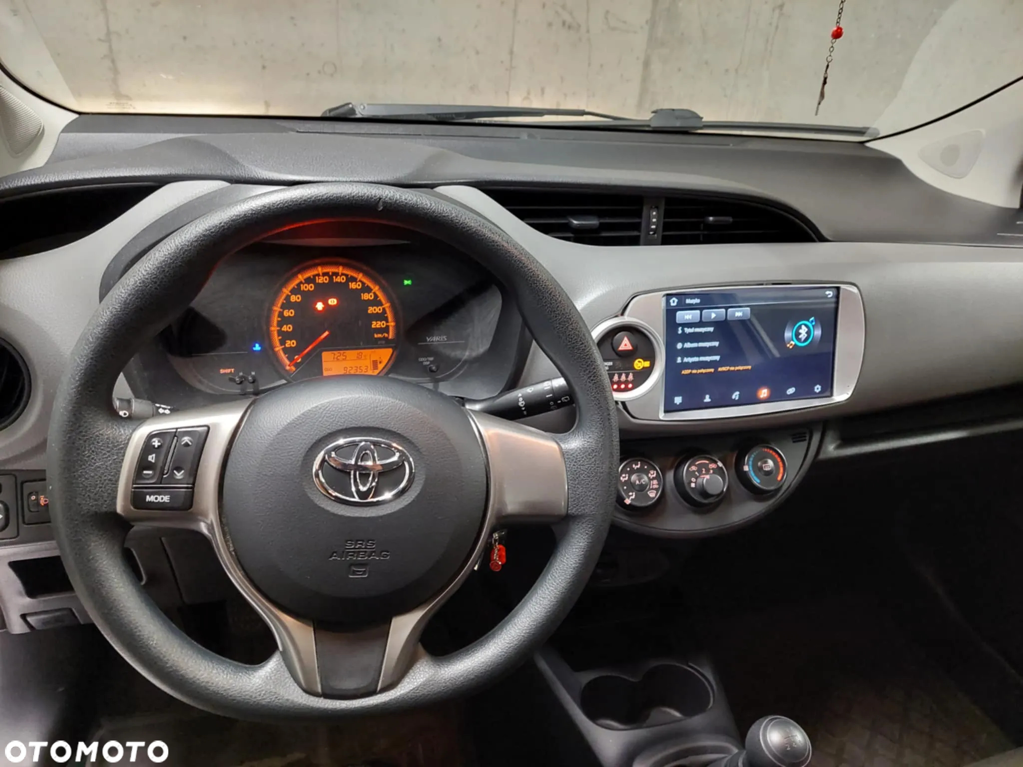 Toyota Yaris - 10