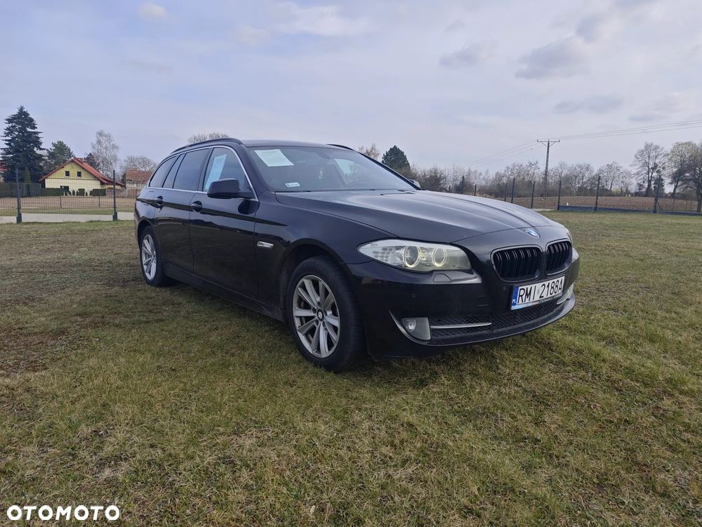 BMW Seria 5 525d xDrive - 3