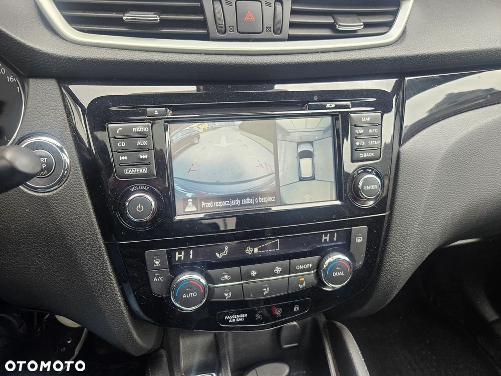 Nissan Qashqai 1.2 DIG-T Tekna EU6 - 16