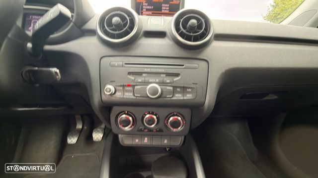 Audi A1 Sportback 1.6 TDI Advance Business Line - 30