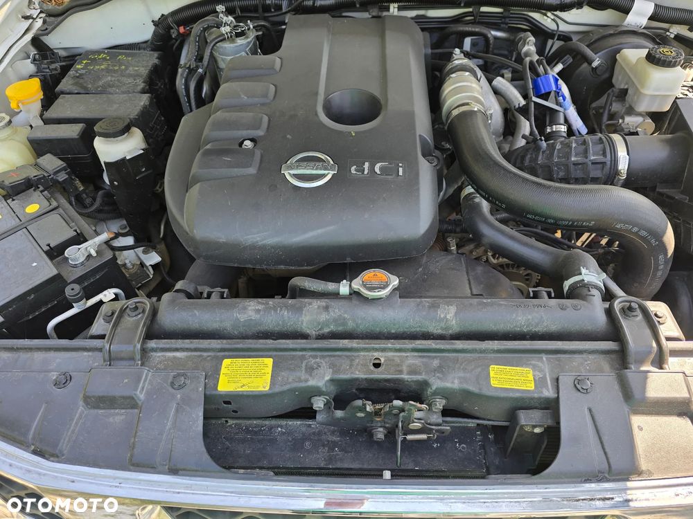 Nissan Navara 2.5 D Platinum - 33