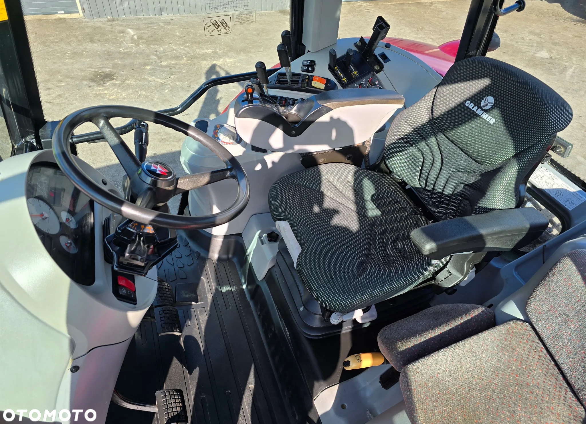 Massey Ferguson 6490 Dyna 6 - 9