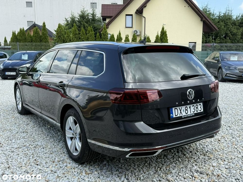 Volkswagen Passat Variant 2.0 TDI SCR DSG Elegance - 7