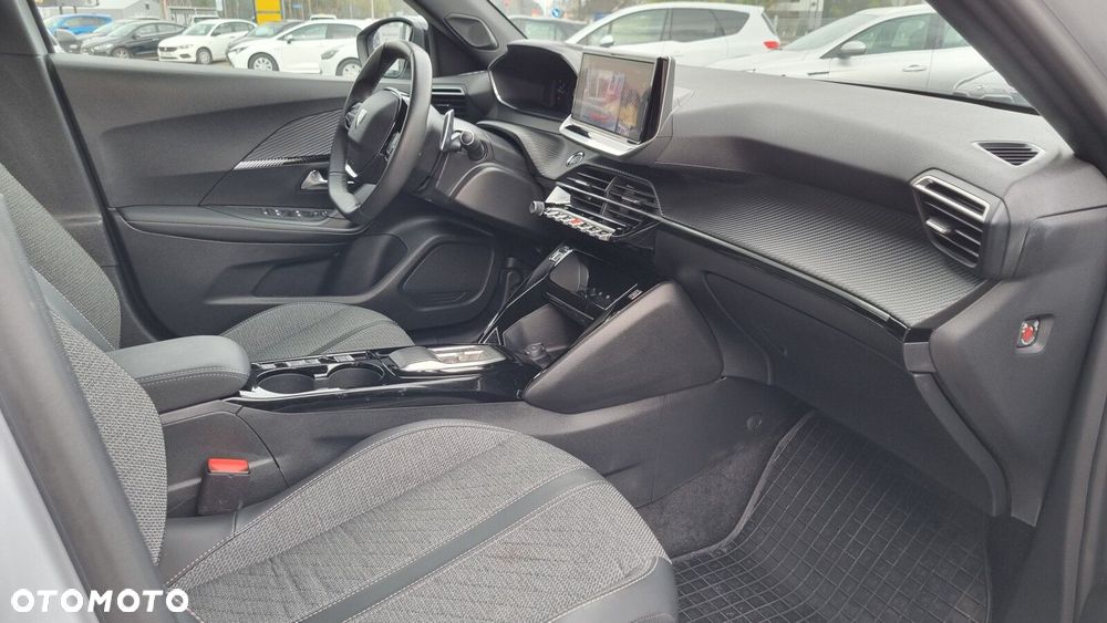 Peugeot 2008 1.2 PureTech Allure S&S EAT8 - 9