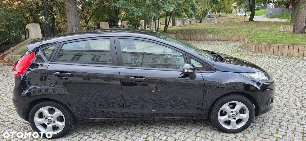 Ford Fiesta 1.25 Trend - 23