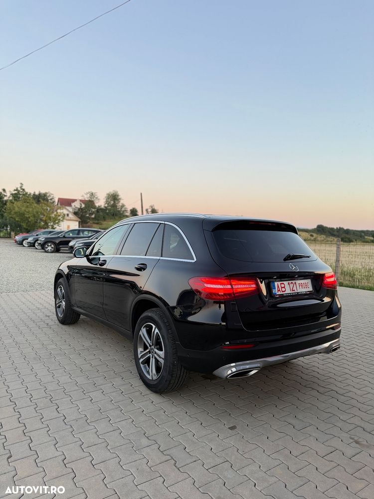Mercedes-Benz GLC 250 4MATIC 9G-TRONIC - 4