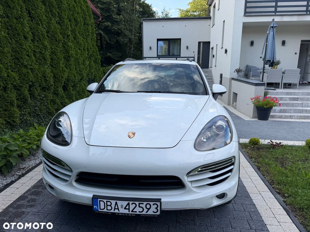 Porsche Cayenne - 1