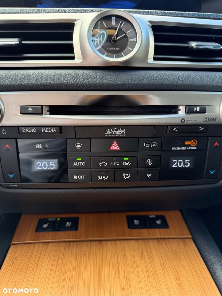 Lexus GS - 15