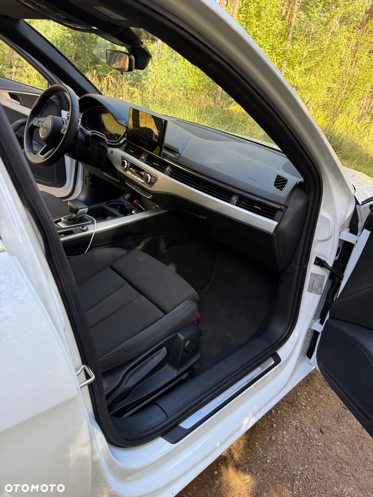 Audi A4 Avant 35 TFSI mHEV S Line S tronic - 16