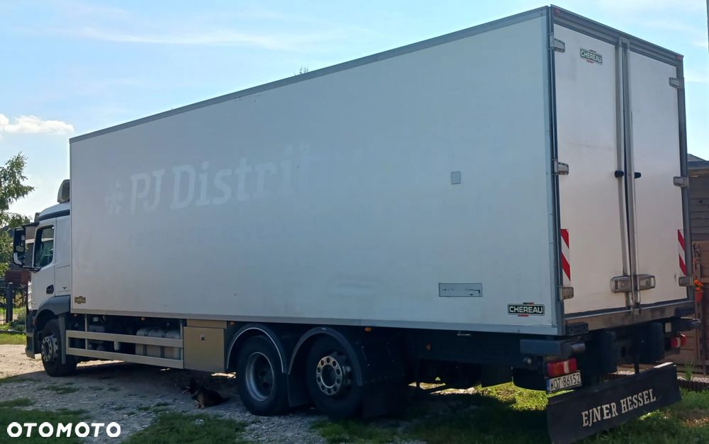 Mercedes-Benz ACTROS - 4