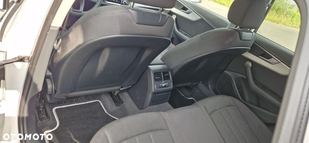 Audi A4 Avant 2.0 TDI S tronic - 26