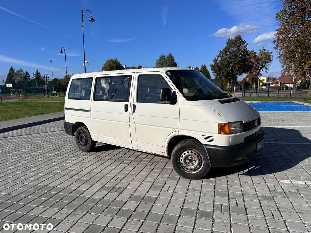 Volkswagen Transporter - 1