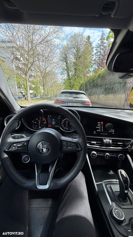 Alfa Romeo Giulia - 2
