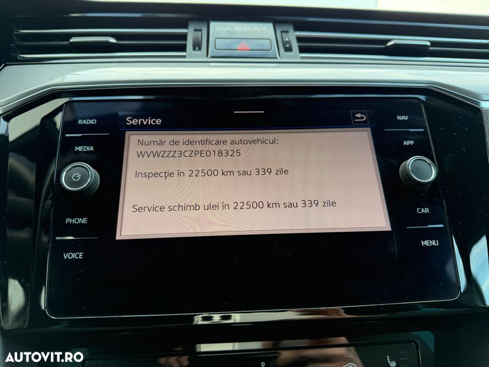 Volkswagen Passat 2.0 TDI SCR DSG 4Motion Elegance - 15