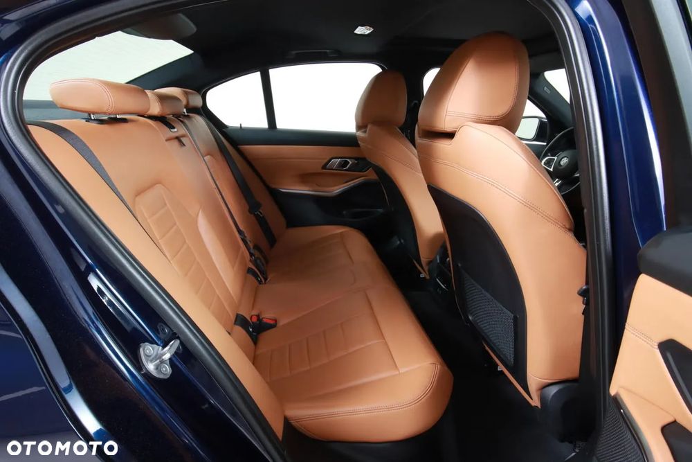 BMW Seria 3 330e iPerformance M Sport - 20