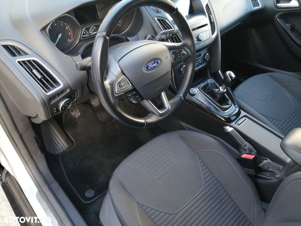 Ford Focus 1.0 EcoBoost Titanium - 3
