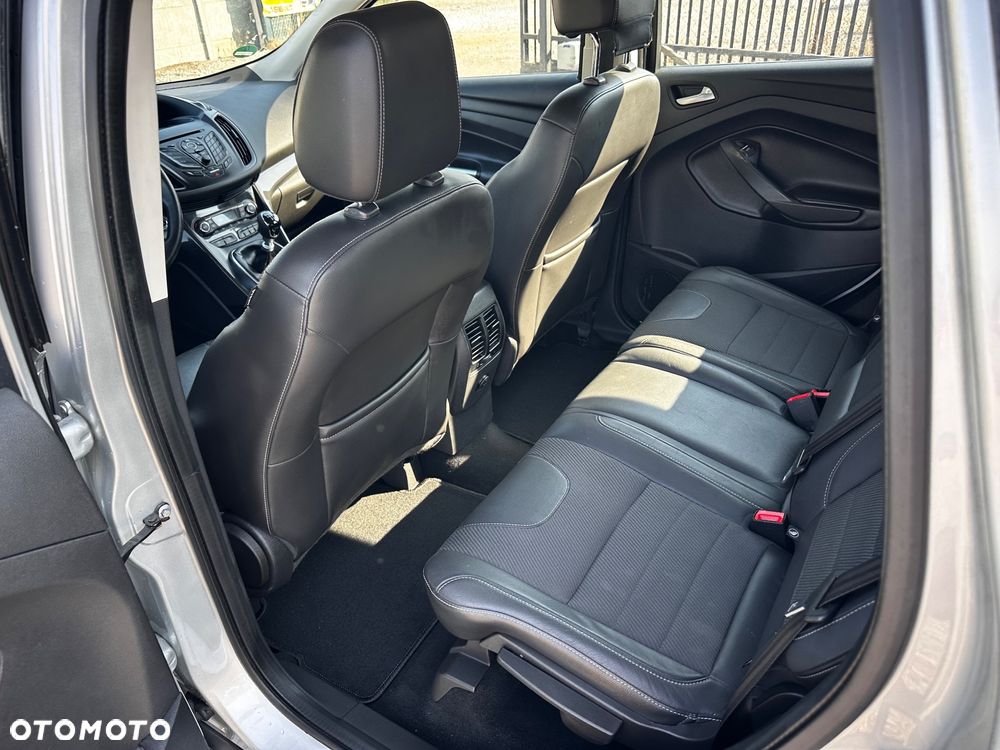 Ford Kuga 2.0 TDCi 4x4 Titanium - 31