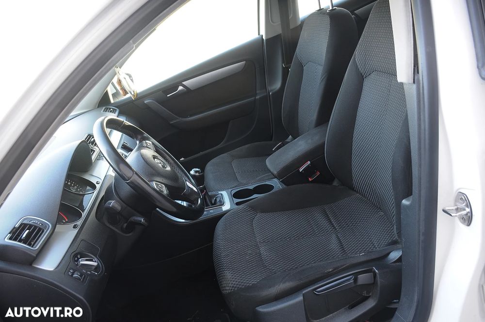 Volkswagen Passat 1.6 TDI BlueMotion Technology Comfortline - 5