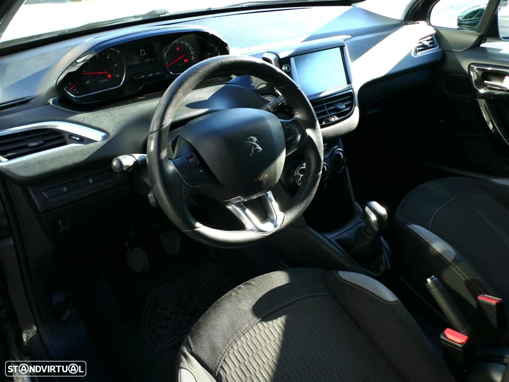 Peugeot 208 1.4 HDi Active - 24