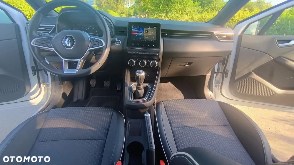 Renault Clio 1.0 TCe Techno - 36