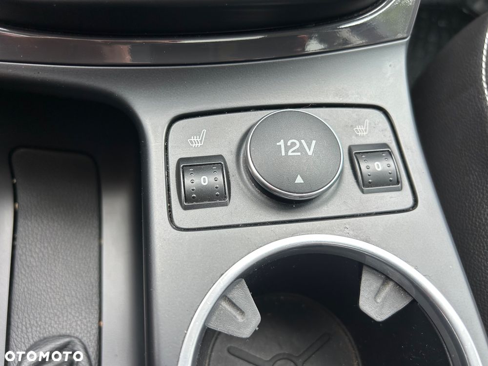 Ford Kuga 1.5 EcoBoost 2x4 Titanium - 30