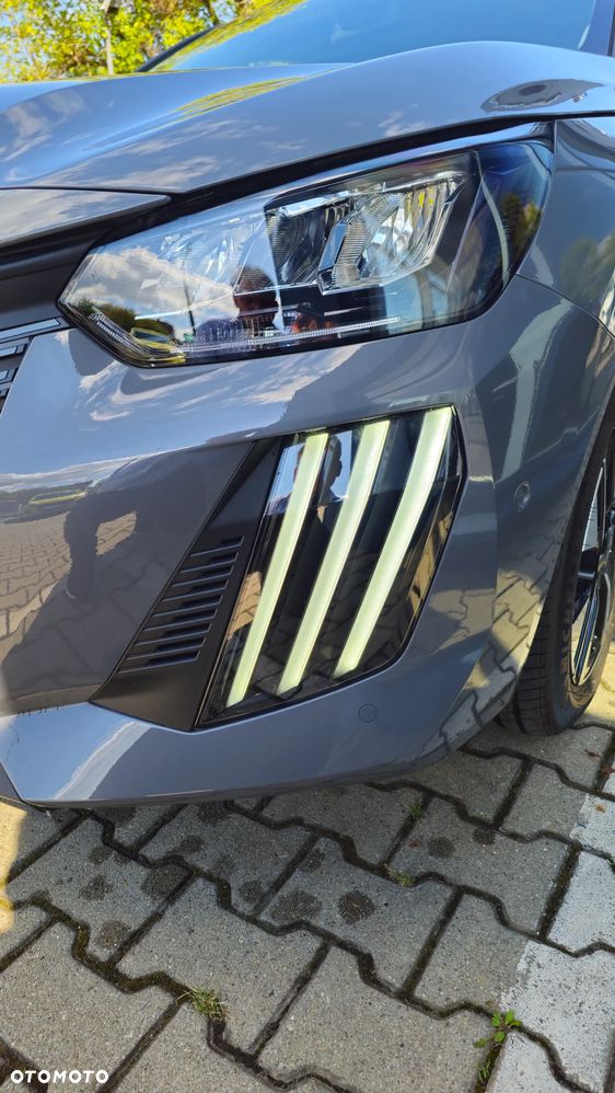 Peugeot 208 e-208 50kWh Allure - 8