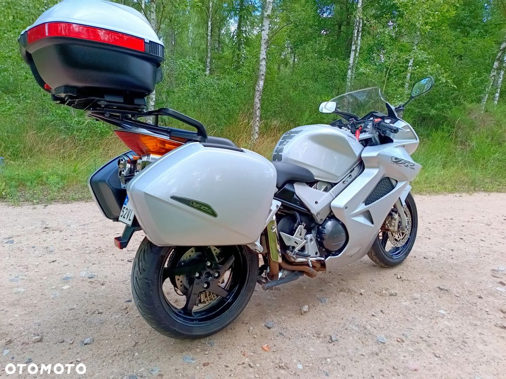 Honda VFR - 6